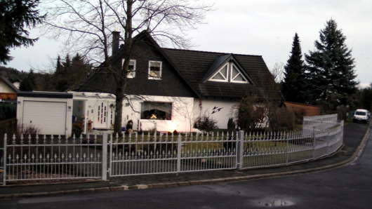 25.12.2012: Alle Tannen des Vorgartens